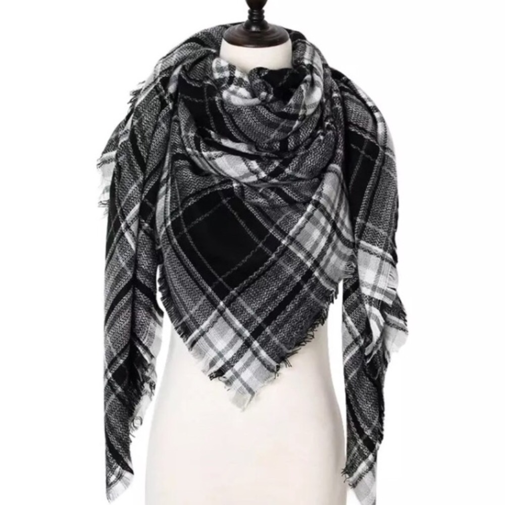 Black White Plaid Triangle Fringe Scarf Wrap New